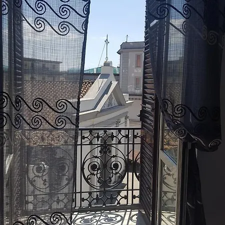 B&B Bellezze Di Napoli Nocleg ze śniadaniem *